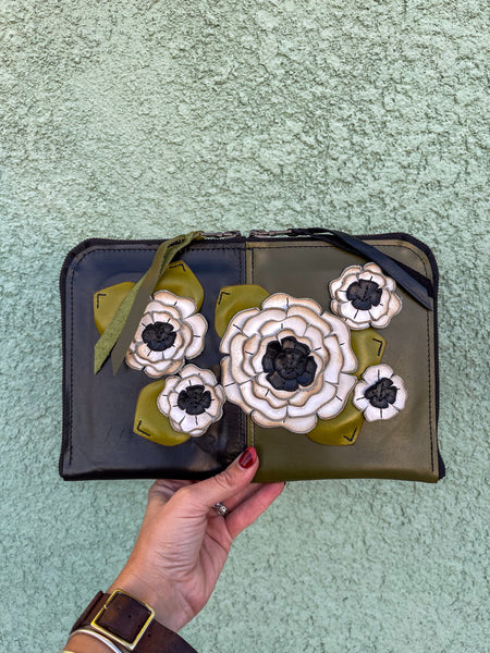 1/2 Cut Mini Pocketbook